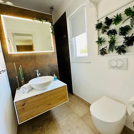 Appartement New Exclusive Horizon With Garden, Hot Tub And Private Pool Near The Sea Poreč